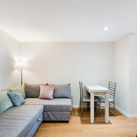 Guestready - Relaxing Place With Terrace Lägenhet Oporto